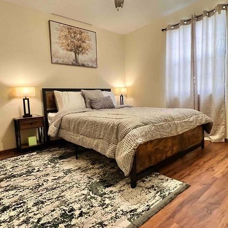 Beautiful 2Br Apartment. Black-Out Curtains Пеория Екстериор снимка