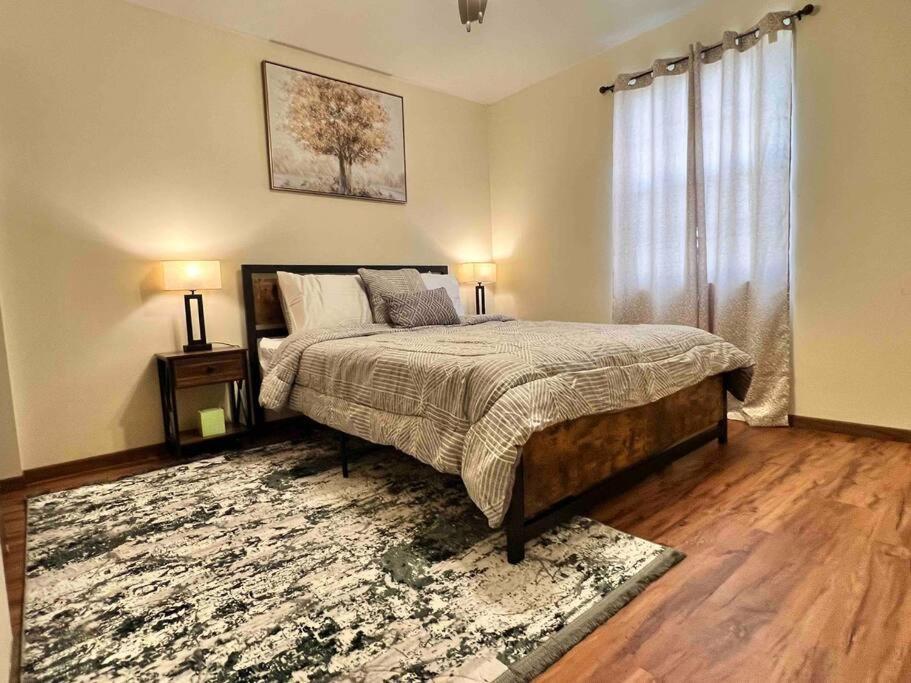 Beautiful 2Br Apartment. Black-Out Curtains Пеория Екстериор снимка